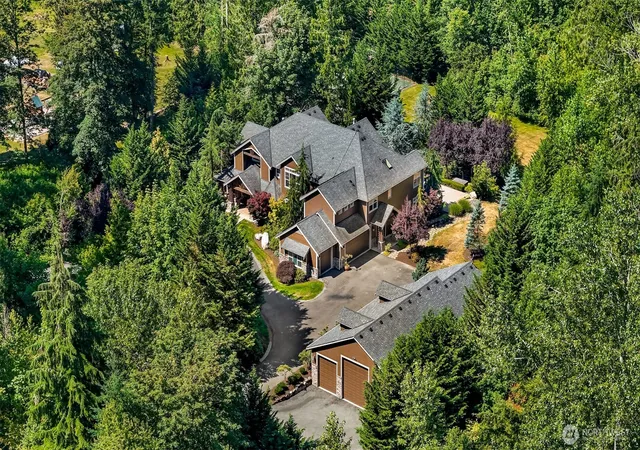 Photo 3 of Sale Pending at 8015 228th Avenue Ne, Redmond, WA 98053 | MLS# NWM2572188 | Listing updated on 2026-09-25