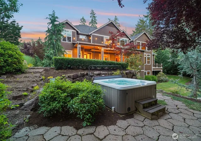 Photo 4 of Sale Pending at 8015 228th Avenue NE, Redmond, WA 98053 | MLS# NWM2572188 | Listing updated on 2026-09-25