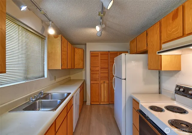 Photo 2 of Single family home for sale at 6115 201st Pl Ne, Arlington, WA 98223 | MLS# NWM2572202 | Listing updated on 2026-10-01