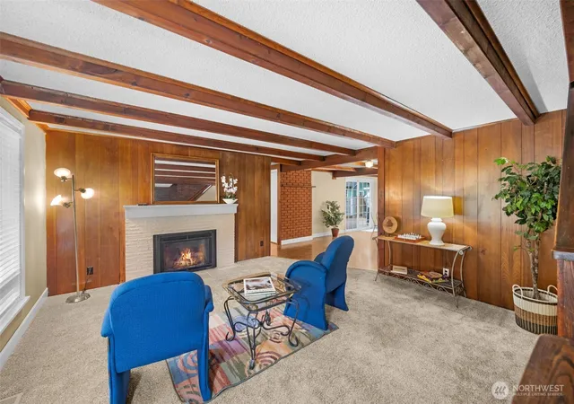 Photo 3 of Single family home for sale at 824 Ne 194Th St, Shoreline, WA 98155 | MLS# NWM2572212 | Listing updated on 2026-09-25