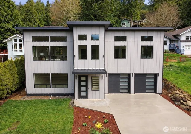 Photo 1 of Single family home for sale at 647 Rainbow Dr, Sedro Woolley, WA 98284 | MLS# NWM2572213 | Listing updated on 2026-09-25