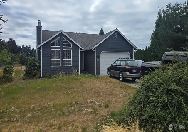 Photo 1 of Single family home for sale at 3715 Prairie Ave, Centralia, WA 98531 | MLS# NWM2572217 | Listing updated on 2026-10-02