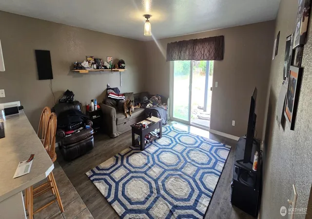Photo 4 of Single family home for sale at 3715 Prairie Ave, Centralia, WA 98531 | MLS# NWM2572217 | Listing updated on 2026-10-02