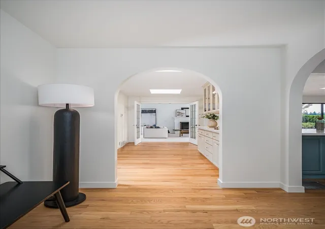 Photo 3 of Sale Pending at 3715 81St Ave Se, Mercer Island, WA 98040 | MLS# NWM2572220 | Listing updated on 2026-09-25