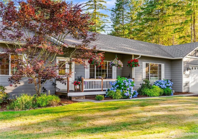 Photo 2 of Single family home for sale at 8522 Charmont Ln Sw, Olympia, WA 98512 | MLS# NWM2572228 | Listing updated on 2026-09-22