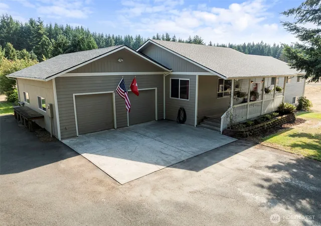 Photo 2 of Single family home for sale at 150 Pleasant Hill Rd, Chehalis, WA 98532 | MLS# NWM2572229 | Listing updated on 2026-09-25