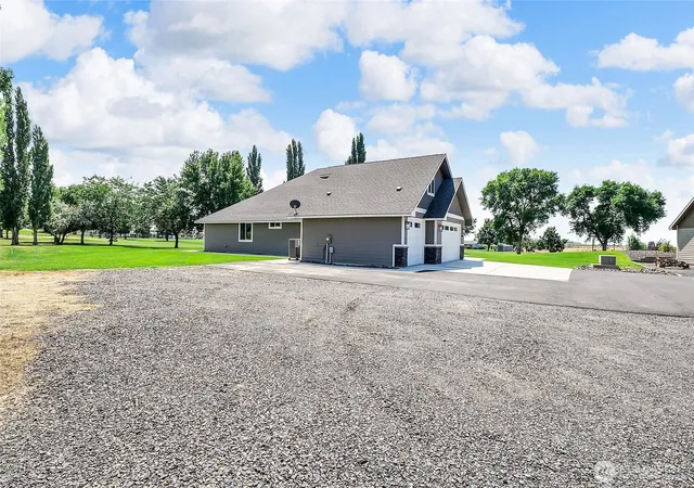 Photo 3 of Single family home for sale at 16735 Handicap Ln Se, Warden, WA 98857 | MLS# NWM2572231 | Listing updated on 2026-09-25