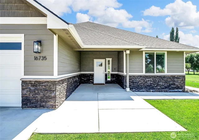 Photo 3 of Single family home for sale at 16735 Handicap Ln SE, Warden, WA 98857 | MLS# NWM2572231 | Listing updated on 2026-09-25