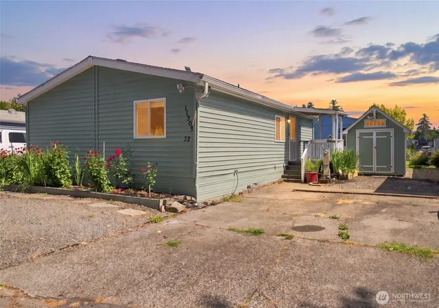Photo 1 of Manufactured home for sale at 11509 20th Avenue Ct E #32, Tacoma, WA 98445 | MLS# NWM2572246 | Listing updated on 2026-09-25