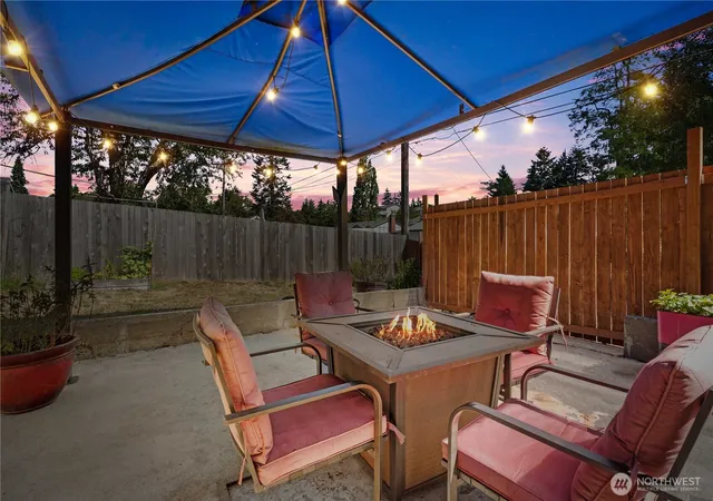 Photo 3 of Sale Pending at 6237 S Cheyenne St, Tacoma, WA 98409 | MLS# NWM2572258 | Listing updated on 2026-09-23