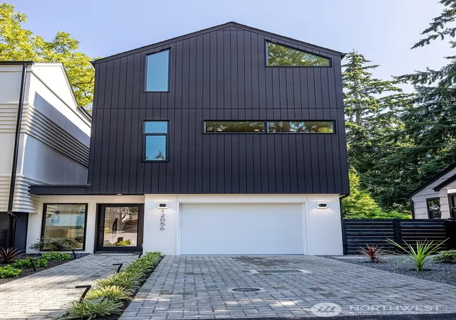 Photo 2 of Single family home for sale at 12056 20th Ave Ne, Seattle, WA 98125 | MLS# NWM2572259 | Listing updated on 2026-10-02