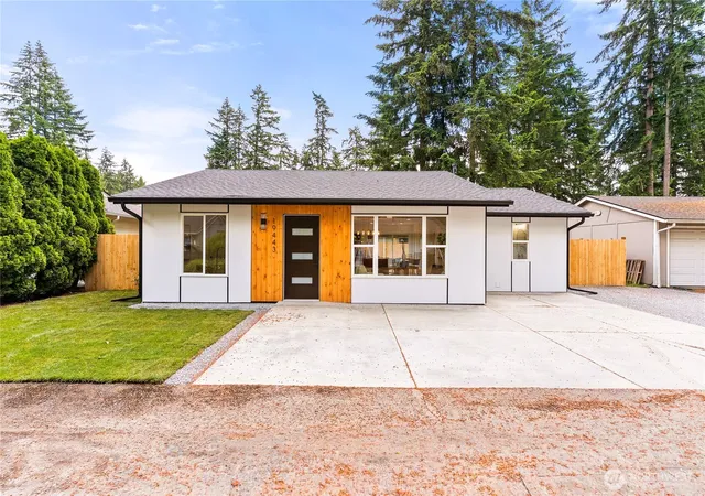 Photo 3 of Single family home for sale at 19443 Se 267th Street, Covington, WA 98042 | MLS# NWM2572261 | Listing updated on 2026-09-25