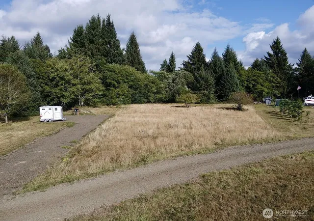 Photo 1 of Sale Pending at 11 S Xxx Palix Rd, South Bend, WA 98586 | MLS# NWM2572274 | Listing updated on 2026-09-29
