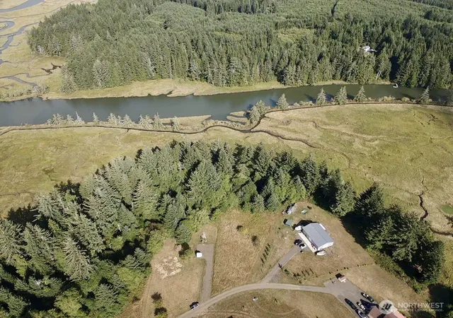 Photo 3 of Sale Pending at 11 S Xxx Palix Rd, South Bend, WA 98586 | MLS# NWM2572274 | Listing updated on 2026-09-29