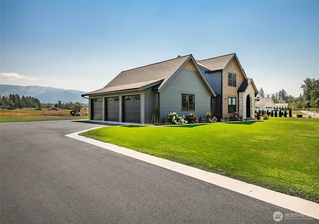 Photo 3 of Single family home for sale at 2469 River Rock Dr, Everson, WA 98247 | MLS# NWM2572277 | Listing updated on 2026-09-25