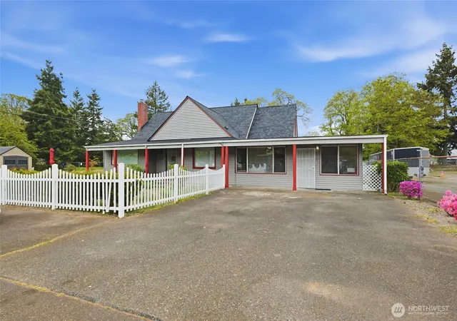 Photo 3 of Multi family home for sale at 6323 100th Street Sw, Lakewood, WA 98499 | MLS# NWM2572297 | Listing updated on 2026-09-25