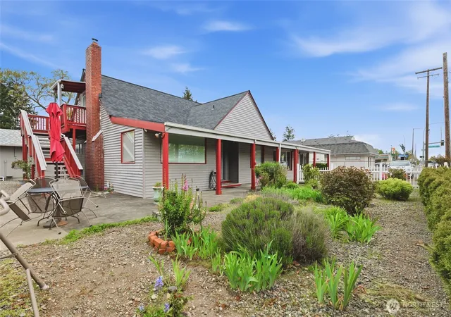 Photo 4 of Multi family home for sale at 6323 100th Street SW, Lakewood, WA 98499 | MLS# NWM2572297 | Listing updated on 2026-09-25