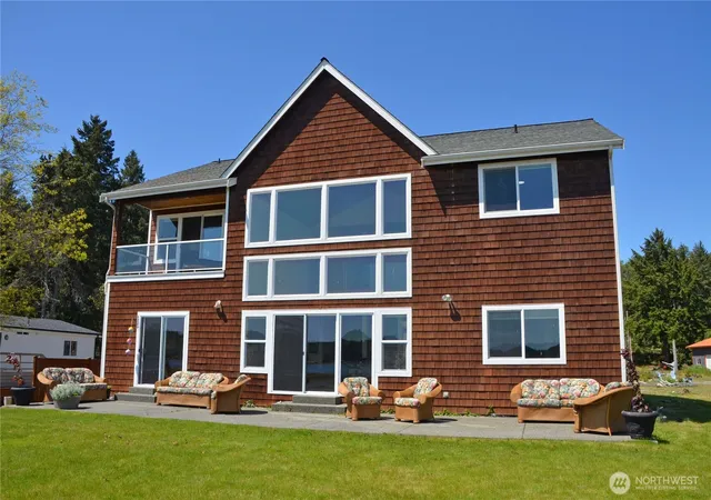 Photo 1 of Single family home for sale at 4871 Ne North Shore Rd, Belfair, WA 98528 | MLS# NWM2572302 | Listing updated on 2026-09-25