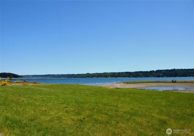 Photo 2 of Single family home for sale at 4871 Ne North Shore Rd, Belfair, WA 98528 | MLS# NWM2572302 | Listing updated on 2026-09-25