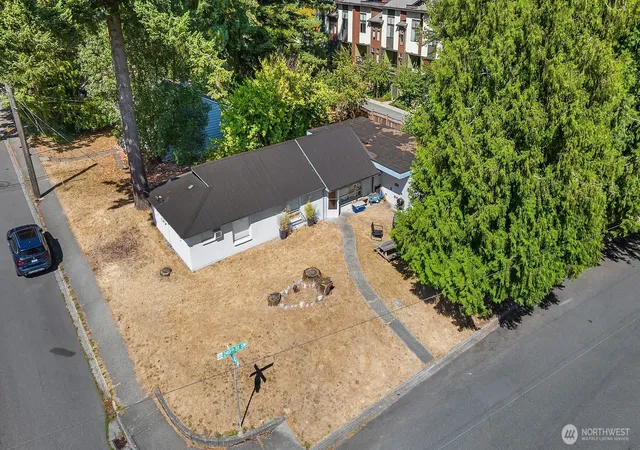 Photo 3 of Single family home for sale at 5507 240th Street SW, Mountlake Terrace, WA 98043 | MLS# NWM2572307 | Listing updated on 2026-09-30