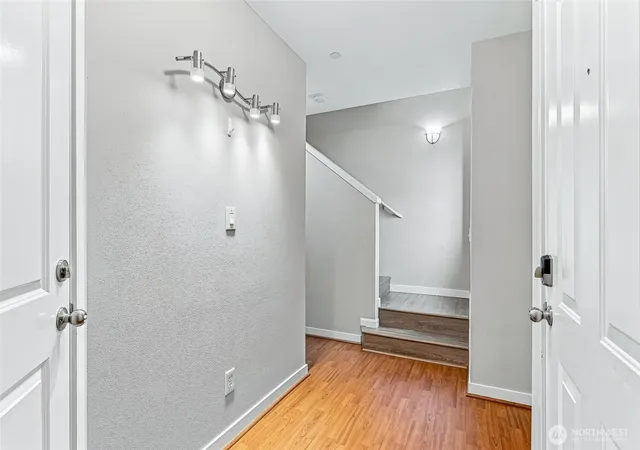 Photo 4 of Townhouse for sale at 1771 25Th Ave Ne, Issaquah, WA 98029 | MLS# NWM2572326 | Listing updated on 2026-10-02