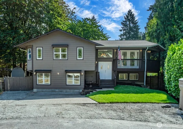 Photo 1 of Single family home for sale at 10731 133rd Avenue E, Puyallup, WA 98374 | MLS# NWM2572337 | Listing updated on 2026-09-24
