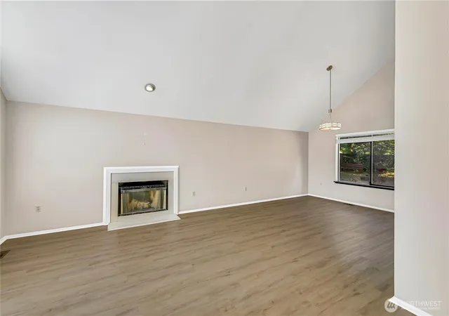 Photo 3 of Single family home for sale at 6511 55th St Ct W, Tacoma, WA 98467 | MLS# NWM2572340 | Listing updated on 2026-09-25