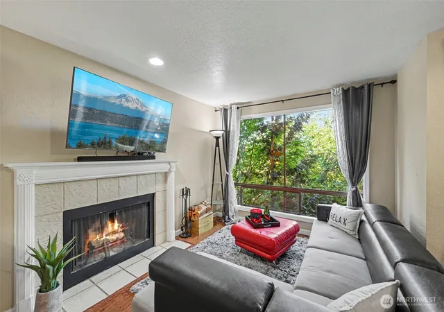 Photo 2 of Condo for sale at 140 Summit Ave N #A-7, Kent, WA 98030 | MLS# NWM2572345 | Listing updated on 2026-09-25