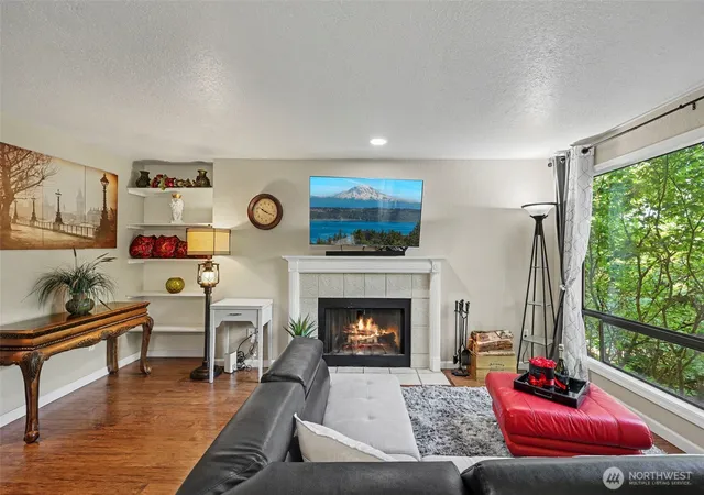 Photo 4 of Condo for sale at 140 Summit Ave N #A-7, Kent, WA 98030 | MLS# NWM2572345 | Listing updated on 2026-09-25