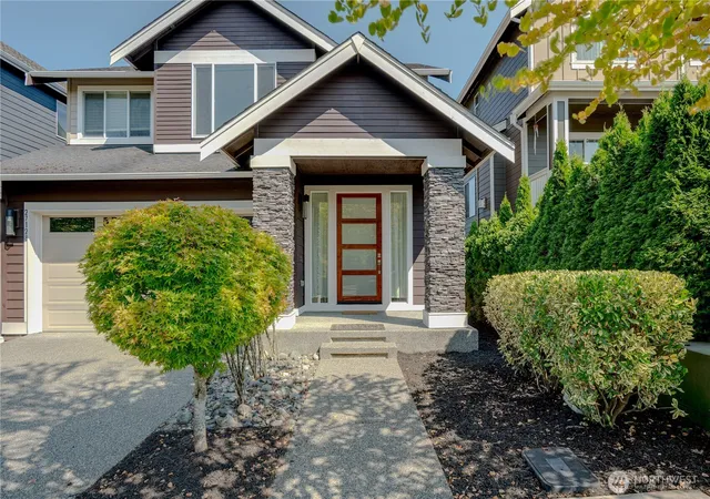 Photo 2 of Sale Pending at 27128 106th Ave Se, Kent, WA 98030 | MLS# NWM2572349 | Listing updated on 2026-09-25