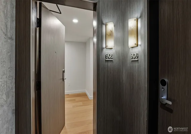 Photo 3 of Condo for sale at 121 Stewart St #905, Seattle, WA 98101 | MLS# NWM2572355 | Listing updated on 2026-09-25