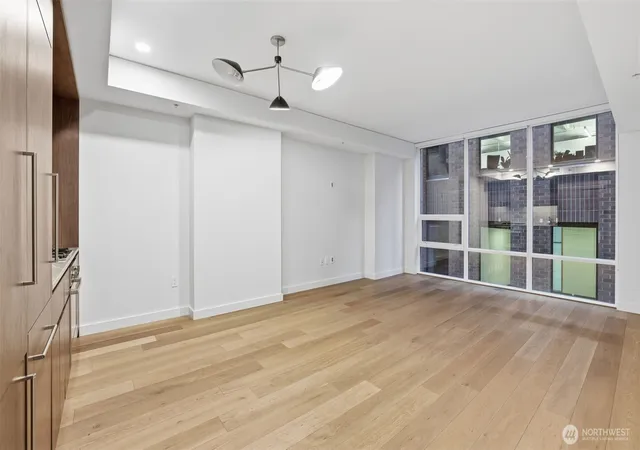 Photo 4 of Condo for sale at 121 Stewart St #905, Seattle, WA 98101 | MLS# NWM2572355 | Listing updated on 2026-09-25