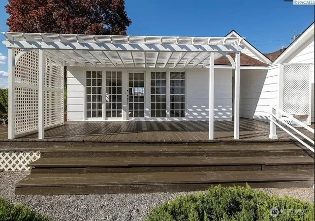 Photo 2 of Single family home for sale at 7108 W Argent, Pasco, WA 99301 | MLS# NWM2572357 | Listing updated on 2026-09-21