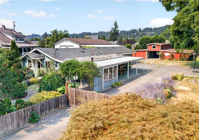 Photo 3 of Single family home for sale at 10807 61st Street Ct E, Puyallup, WA 98372 | MLS# NWM2572361 | Listing updated on 2026-10-18