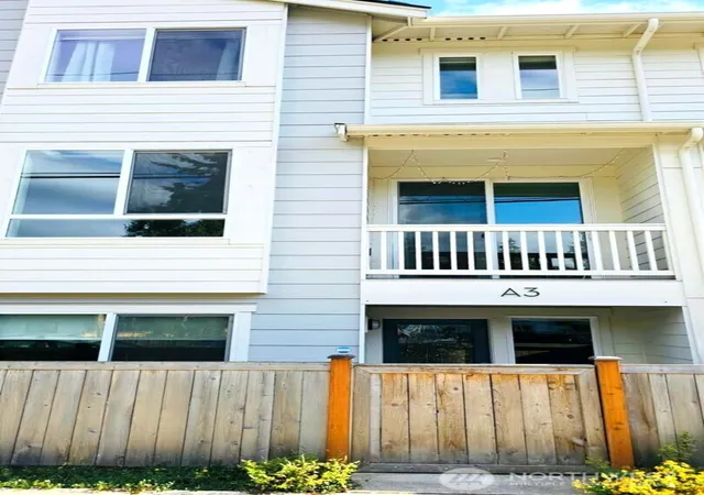 Photo 2 of Townhouse for sale at 5118 164th St Sw #A3, Edmonds, WA 98026 | MLS# NWM2572362 | Listing updated on 2026-10-01