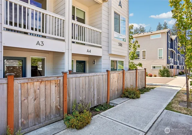 Photo 3 of Townhouse for sale at 5118 164Th St Sw #A3, Edmonds, WA 98026 | MLS# NWM2572362 | Listing updated on 2026-10-01