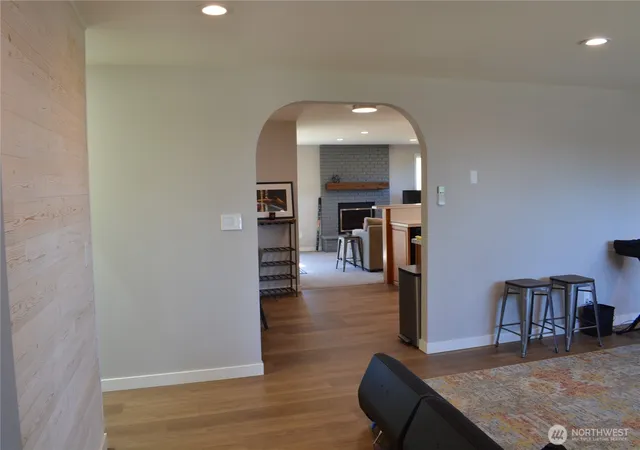 Photo 3 of Sale Pending at 520 Sw 4th Avenue, Oak Harbor, WA 98277 | MLS# NWM2572374 | Listing updated on 2026-09-25