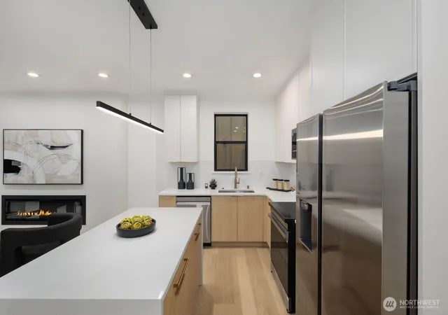 Photo 4 of Condo for sale at 9024 Corliss Ave N #B, Seattle, WA 98103 | MLS# NWM2572376 | Listing updated on 2026-09-25