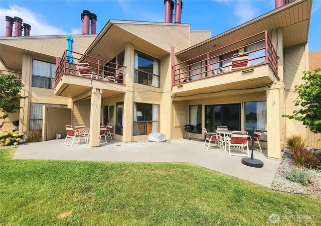 Photo 3 of House for sale at 1 Nekquelekin 436-G, Manson, WA 98831 | MLS# NWM2572383 | Listing updated on 2026-09-25