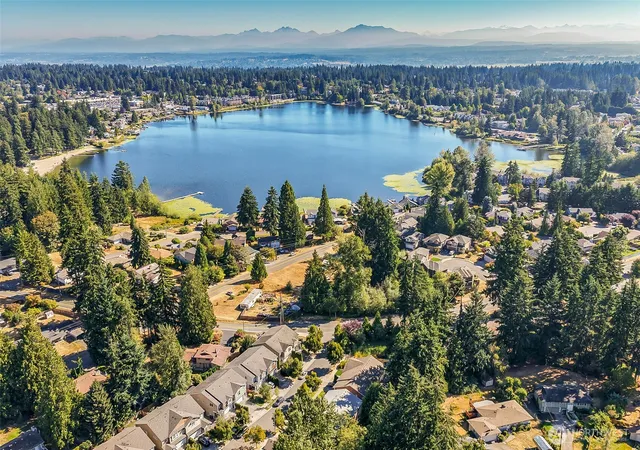 Photo 2 of Single family home for sale at 1129 120th St Se, Everett, WA 98208 | MLS# NWM2572387 | Listing updated on 2026-09-18