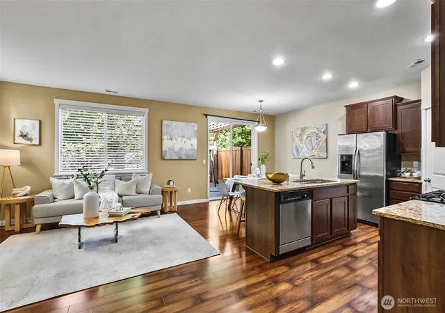 Photo 4 of Single family home for sale at 1129 120Th St Se, Everett, WA 98208 | MLS# NWM2572387 | Listing updated on 2026-09-18