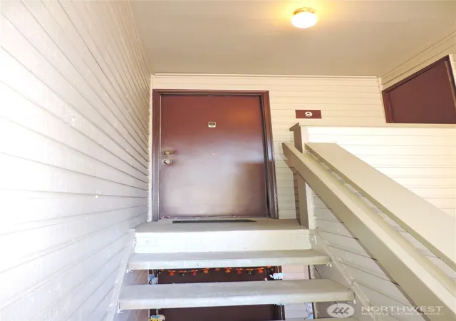 Photo 3 of Condo for sale at 4404 146th Pl Ne #N9, Bellevue, WA 98007 | MLS# NWM2572391 | Listing updated on 2026-09-25