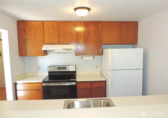 Photo 4 of Condo for sale at 4404 146Th Pl Ne #N9, Bellevue, WA 98007 | MLS# NWM2572391 | Listing updated on 2026-09-25