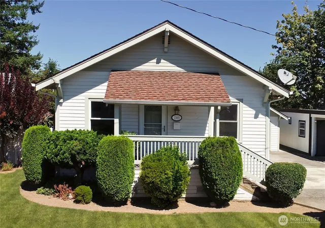 Photo 2 of Single family home for sale at 1565 Sorenson Ave, Enumclaw, WA 98022 | MLS# NWM2572392 | Listing updated on 2026-10-22