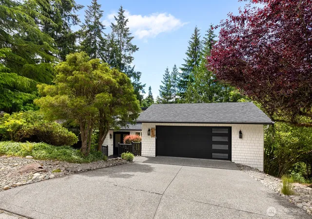 Photo 3 of Single family home for sale at 4529 153Rd Ave Se, Bellevue, WA 98006 | MLS# NWM2572397 | Listing updated on 2026-09-29