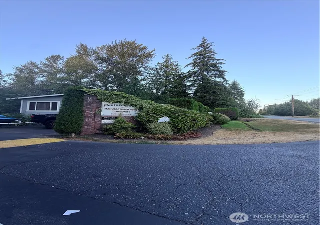 Manufactured home for sale at 9425 56th Street SE #14, Snohomish, WA 98290 | MLS# NWM2572400