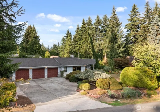 Photo 2 of Single family home for sale at 701 175th St Sw, Bothell, WA 98012 | MLS# NWM2572406 | Listing updated on 2026-09-08
