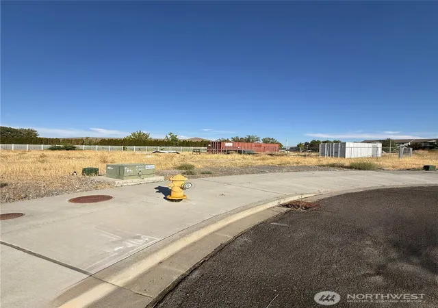 Photo 1 of Land for sale at 821 N Ted Yao Way, Moses Lake, WA 98837 | MLS# NWM2572412 | Listing updated on 2026-09-25