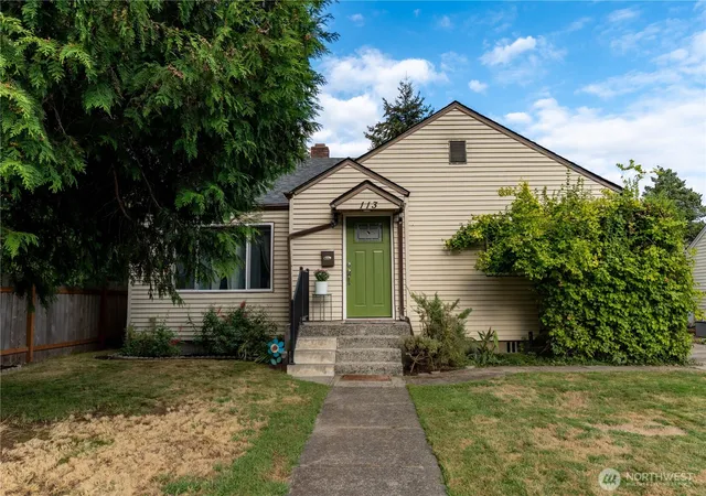 Photo 1 of Single family home for sale at 113 12th St Sw, Puyallup, WA 98371 | MLS# NWM2572414 | Listing updated on 2026-09-28
