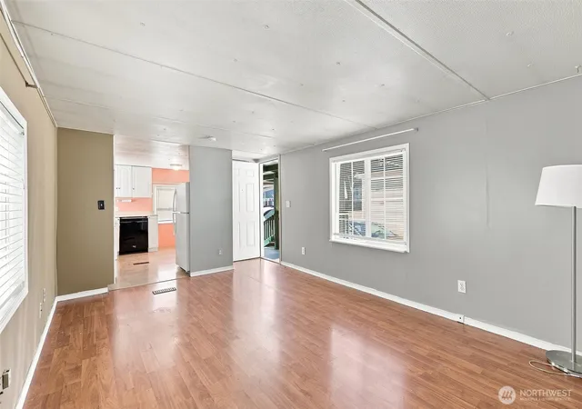 Photo 2 of Manufactured home for sale at 2424 S 260th St #45, Kent, WA 98032 | MLS# NWM2572425 | Listing updated on 2026-09-25